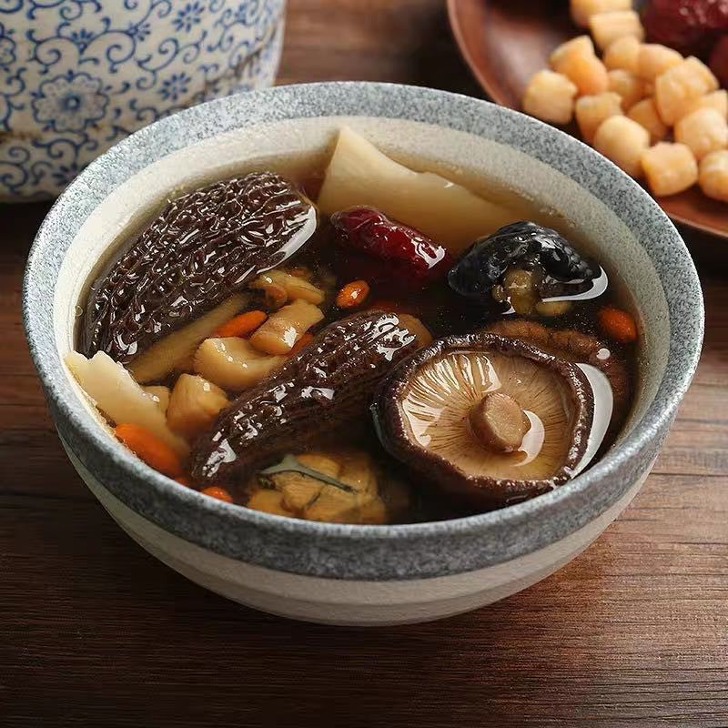Morel Mushroom Scallop Soup 羊肚菌花菇干贝汤 ( for 4 pax)